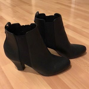 BCBGeneration booties